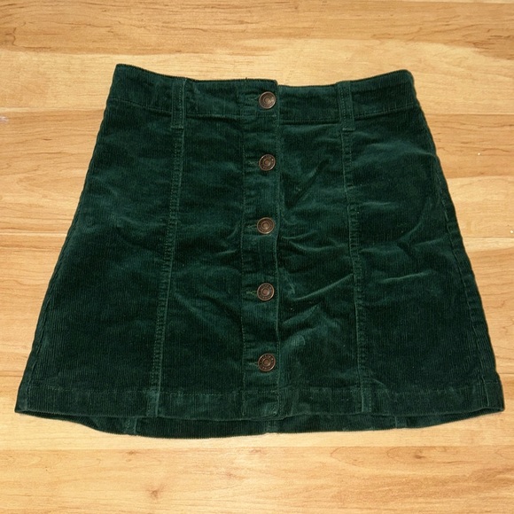 Forever 21 Dresses & Skirts - Emerald Green Mini Skirt